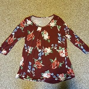 COOL MELON 3/4 sleeve floral Burgandy top